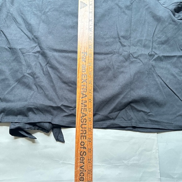 Forever 21 Graphic Tie-Front Cropped Tee – Size 2X - Picture 5 of 8